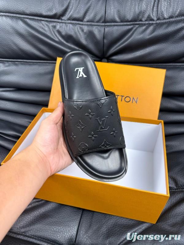 2025 Men Louis Vuitton Black Leather Slippers AS00170