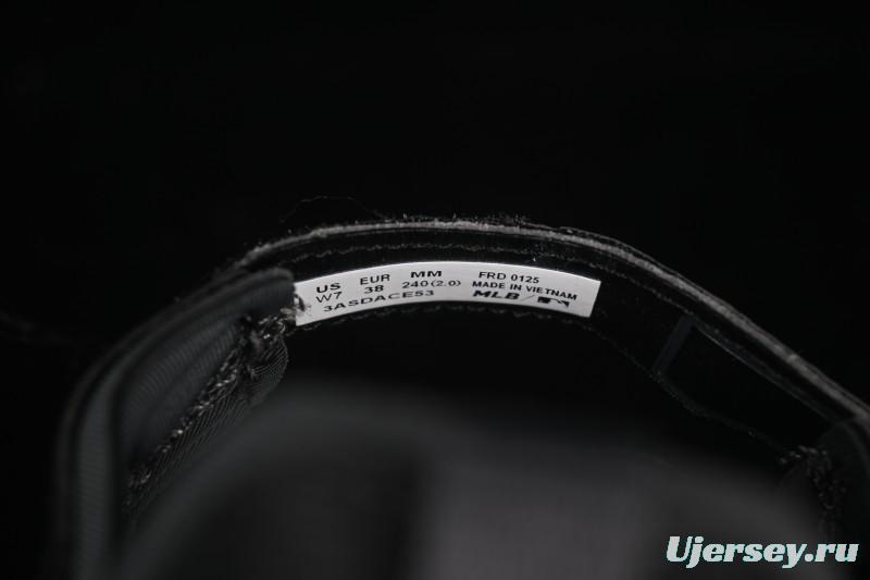 New York Yankees MLB Ace Runner Mask Jane Summer Casual Sandals - 3ASDACE5350BKS