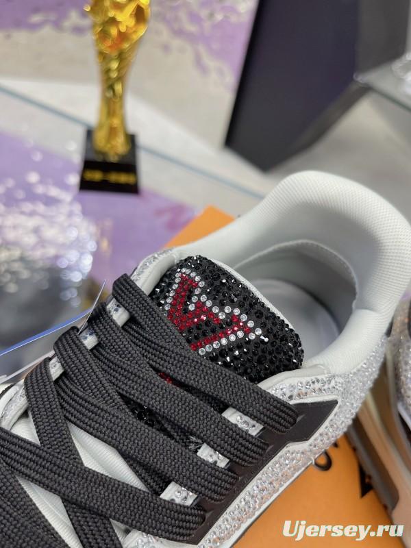 2025 Unisex Louis Vuitton Black White Leather Denim Plimsolls Handcrafted Diamonds AS00400