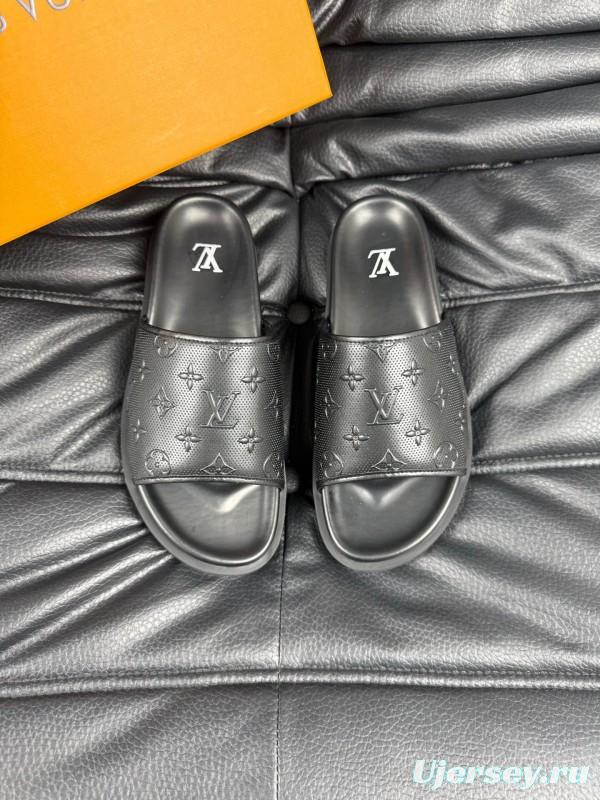 2025 Men Louis Vuitton Black Leather Slippers AS00170