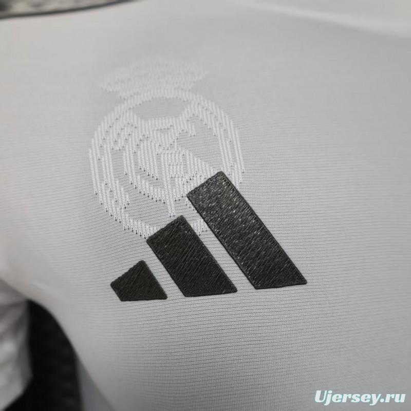 Player Version 25/26 Real Madrid White with Embossed Royal Crest Pattern Jersey