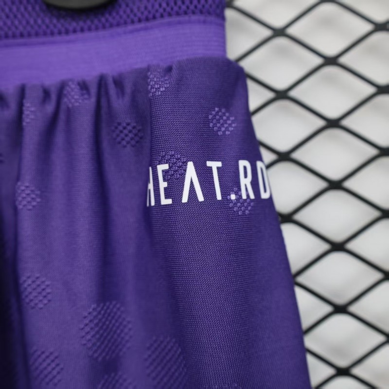 Player Version 25/26 Manchester United Purple Shorts