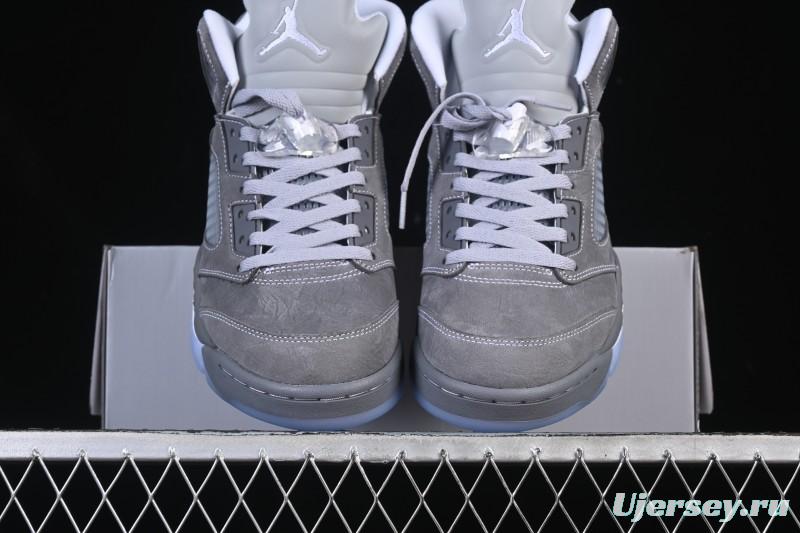 Nike Air Jordan 5 Retro Basketball Shoes with Wolf Grey Design - DD0587-002
