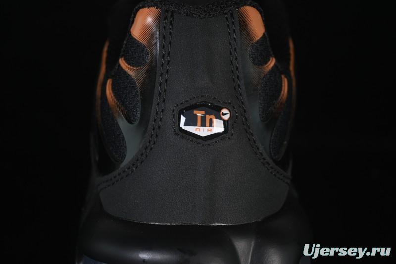 Nike Air Max Plus Retro Running Shoes with Air Cushion - FN6949-400