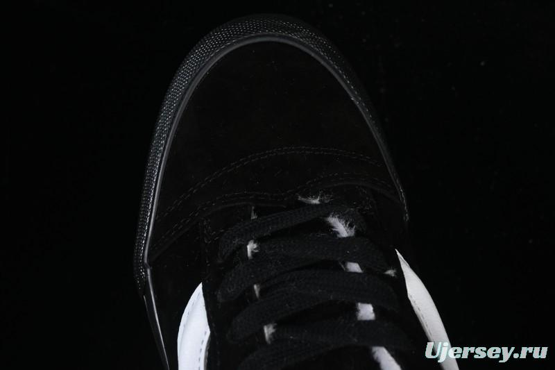 Vans Knu Skool Low-Top Suede Skate Shoes - VN0009QCBMA