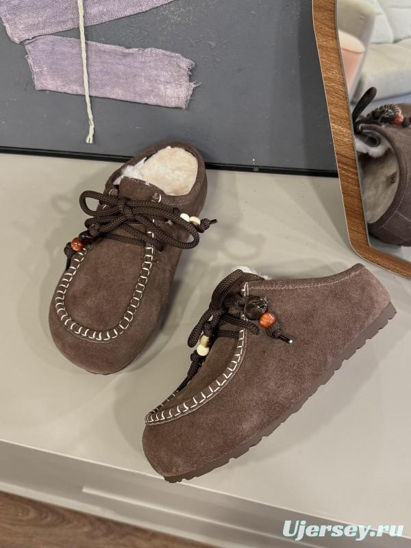 UGG 2025 Spring/Summer Collection Plush Wool Slippers with Vintage Buckle - KFY00240