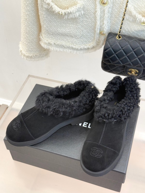 Chanel 25K Series Two-Tone CC Fur Snow Boots - KFY00270