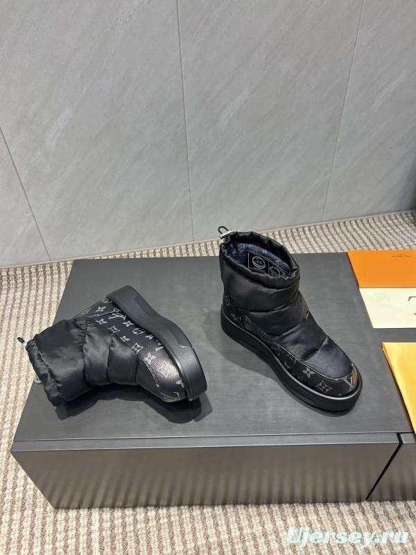Louis Vuitton Fall/Winter 2025 Snow Boots Series Round Toe Thick Sole Down-Filled Snow Boots - KFY00310