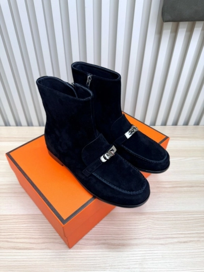 Hermes Kelly Buckle Ankle Boots - LY00390