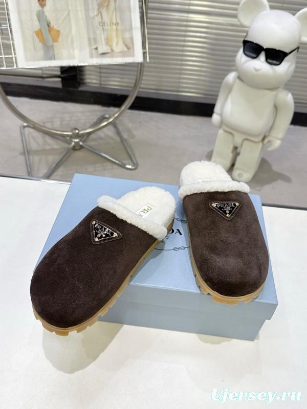 Prada Fall/Winter 2025 New Fur Mule Slippers Triangle Buckle Bread Head Half Slippers - KFY00270