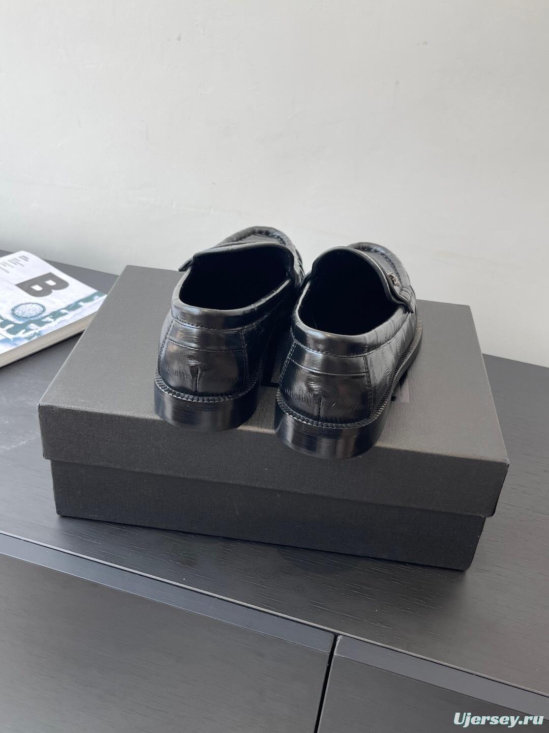 Saint Laurent Classic Loafer Flats - KFY00350