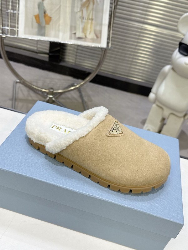 Prada Fall/Winter 2025 New Mule Slippers with Triangle Buckle Bread Loaf Toe - KFY00270