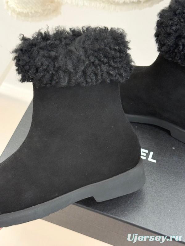 Chanel 25K Series Two-Tone CC Fur Snow Boots - KFY00300