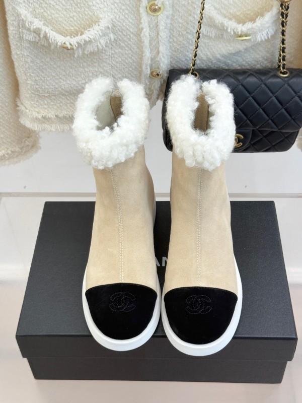 Chanel 2025 SS Double C Color-Block Shearling Snow Boots - KFY00300