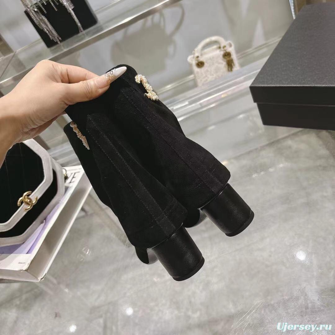 Chanel 2025/SS Autumn Winter Runway Turn-Cuff Chunky Heel Straight Boots Tube Boots with Classic Color Blocking - LY00400