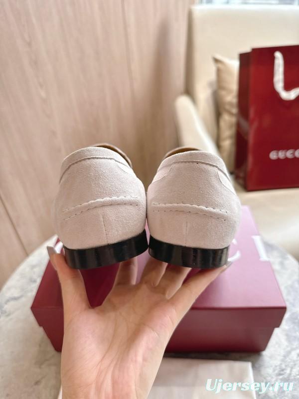 Gucci Leather Loafers with Horsebit Detail - LY00330