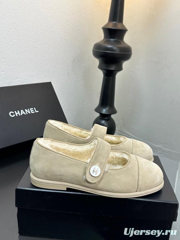 Chanel 2025 SS French Mary Jane Flat Shoes with Fur Trim - KFY00300