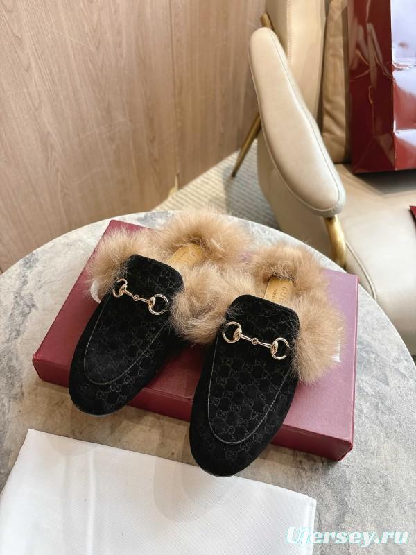 Gucci Fur Mule with Double G Pattern and Horsebit Detail - LY00340