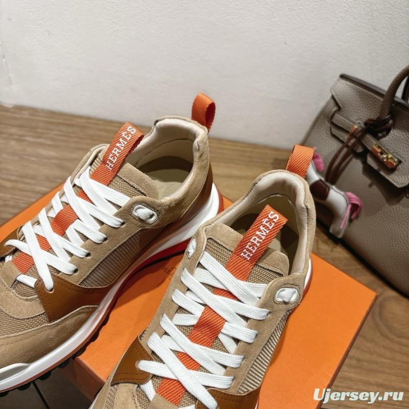 H Boots Classic Chelsea Boots with British Color Block Design - AS00410