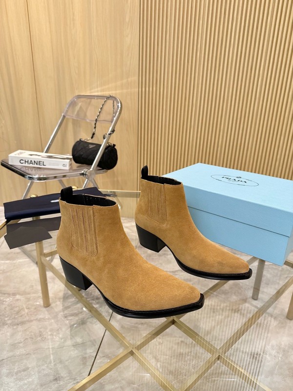 Prada Classic Pointed Toe Boots - L Y00310