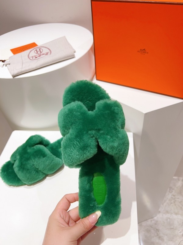 Hermès Teddy Wool H Slippers Flat Fur Slides - LY00240