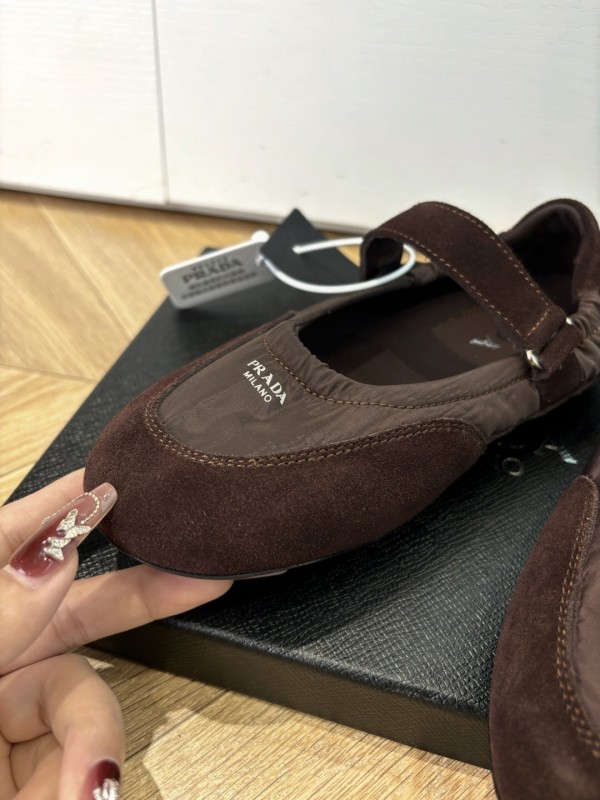 Prada 2025 SS Metal Toe Thin Sole Training Shoes Casual Footwear - LY00260