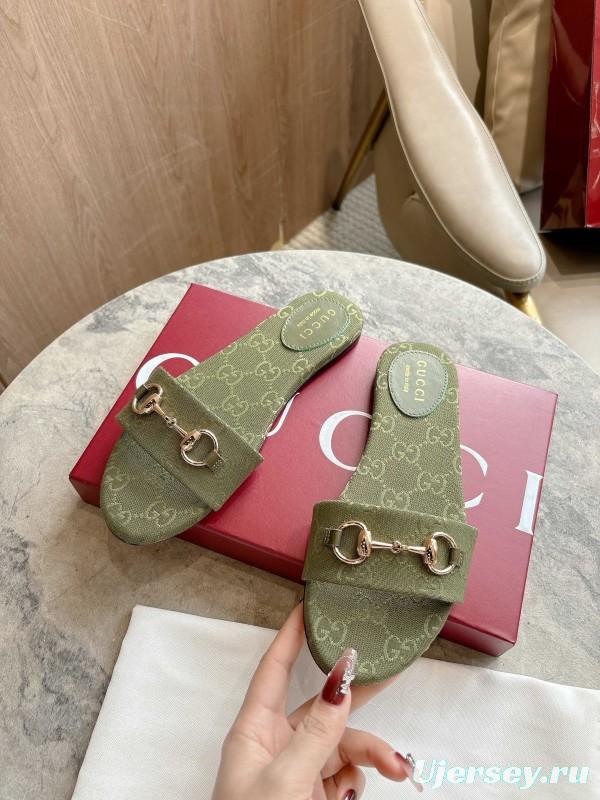 Gucci 2025/SS Leather Mule Sandals with Light Gold Horsebit Detail - LY00280