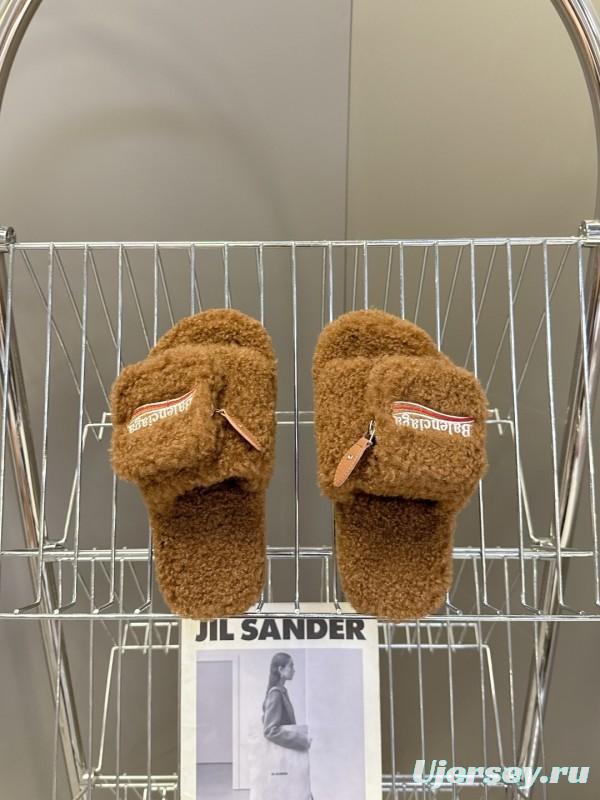 Balenciaga 2025/SS Couple Edition Cola Fur Slippers - KFY00230