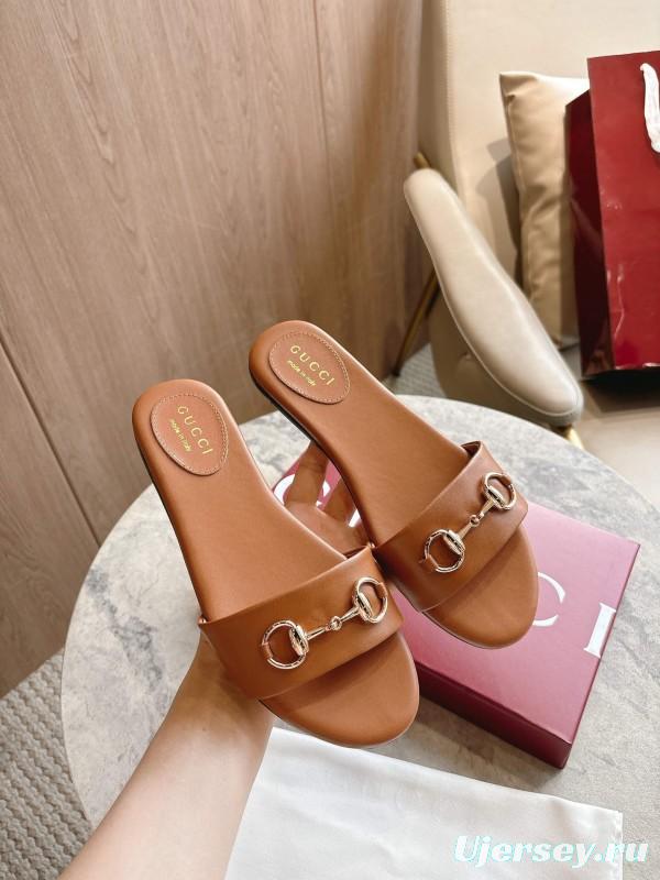 Gucci 8023-3 Leather Sandals with Light Gold Horsebit Detail