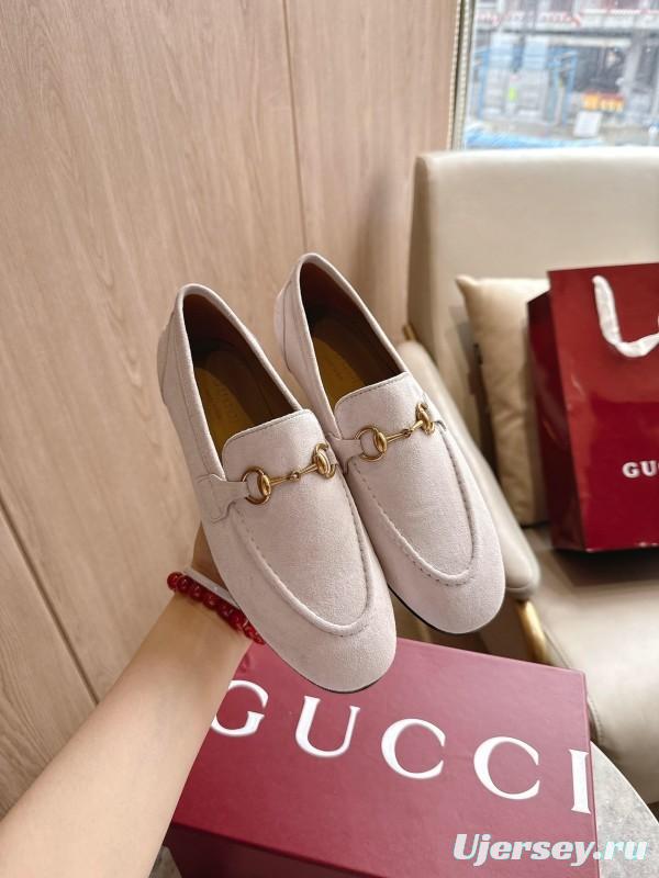 Gucci 1919-10 Leather Loafers with Horsebit Detail - LY00310