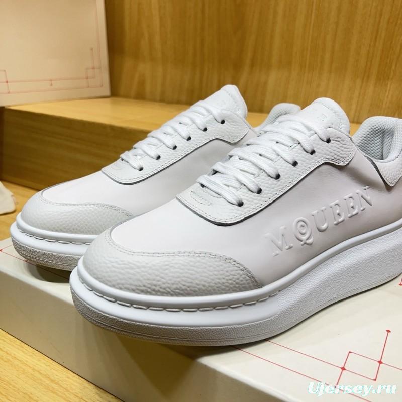 Alexander McQueen Spring 2025 Collection Platform Sneakers with Thick Sole Design - AS00320