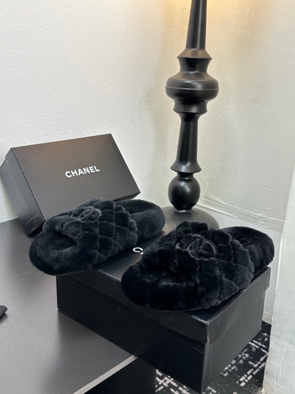 Chanel 2025 SS Fashion Fur Slippers - LY00250
