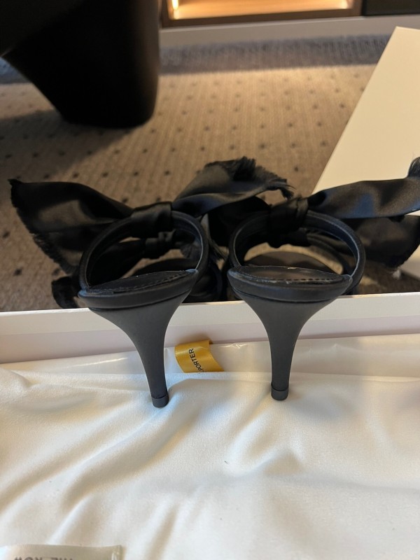 The Row 25ss Handwoven Bow Mule Sandals - KFY00280