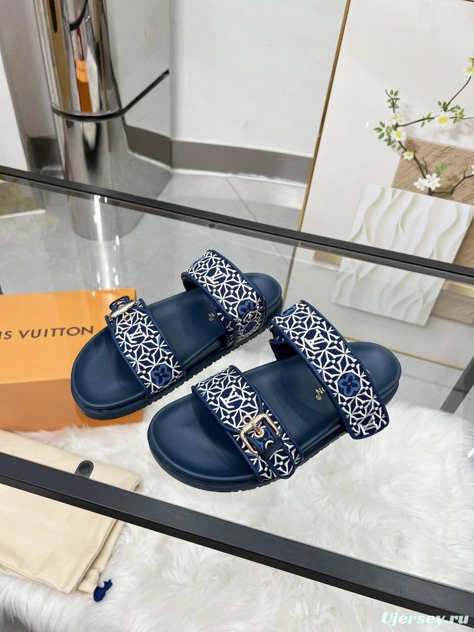 Louis Vuitton Spring/Summer 2025 New Slippers with Embroidered Design and 4cm Platform - LY00250