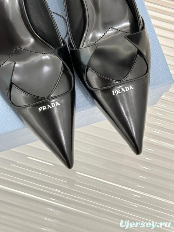 Prada 2025 SS Catwalk Pointed Toe Kitten Heel Single Shoes - KFY00310