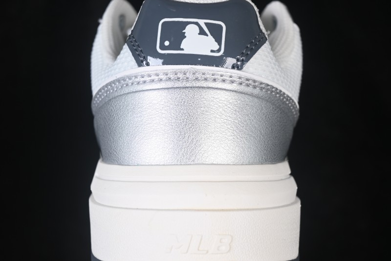 MLB Chunky Liner Fresh New York Yankees Platform Casual Running Shoes - 3ASXM076N50SIS