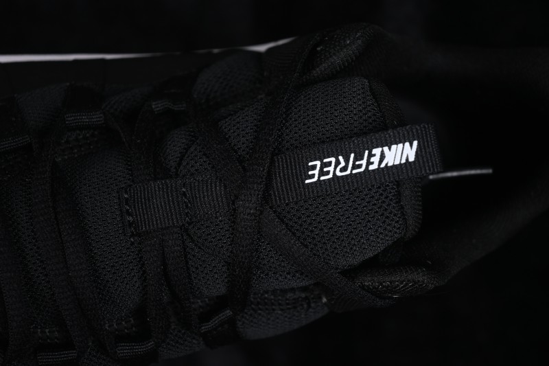 Nike Free Metcon 7 Training Shoes with Breathable Mesh and Flexible Cushioning - II7406-002
