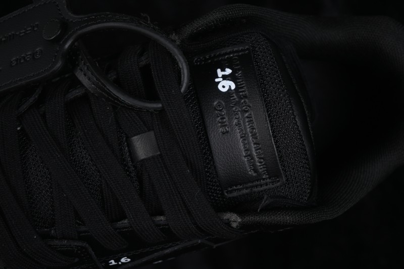 Off-White Out of Office Low-Top Skate Shoes in Black and White with Lettering - AJD4