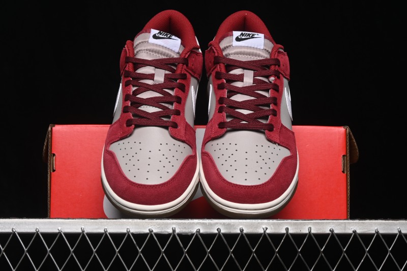 Nike SB Dunk Low White Red Low-Top Skateboarding Shoes - IB6399-004