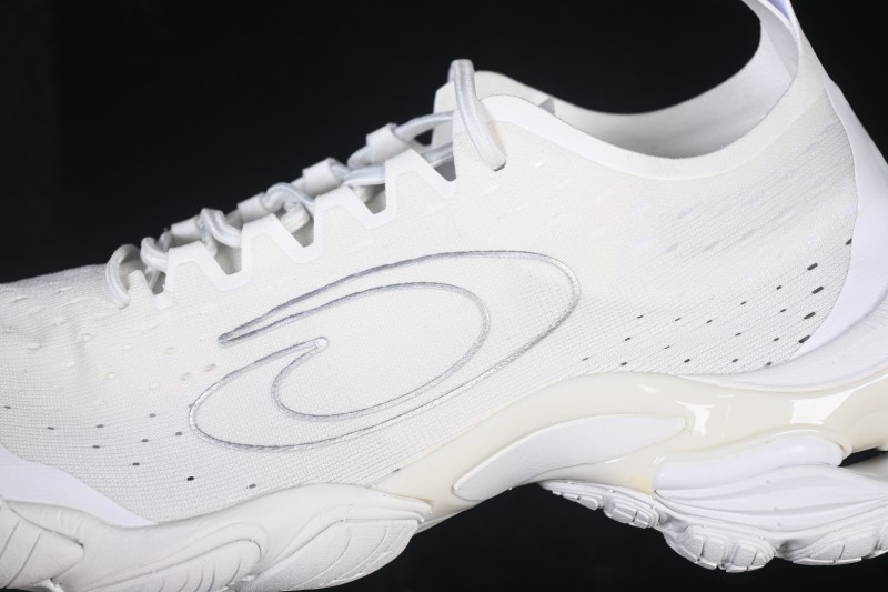 Balenciaga Anatomic Runner Low-Top Lifestyle Sneakers with Five-Toe Structure - WANRN9000