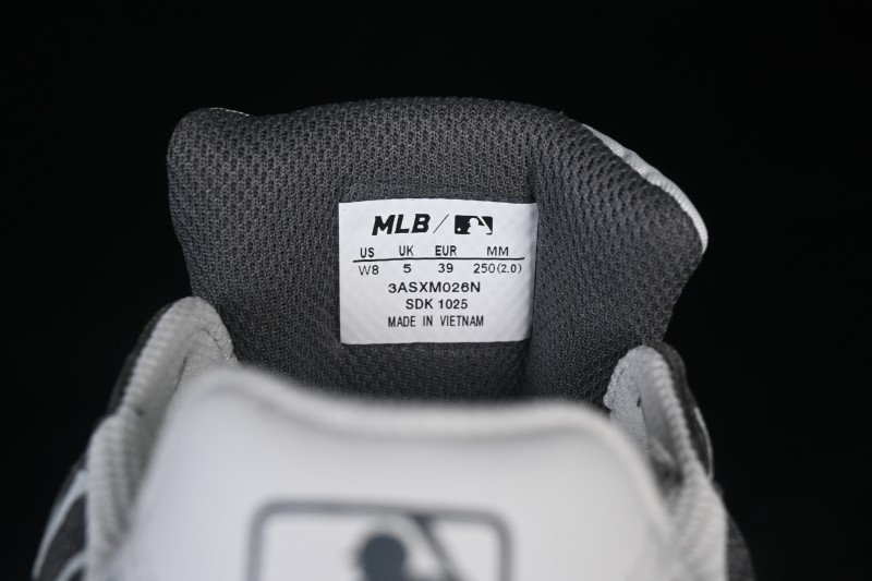 NEW YORK YANKEES Chunky Liner Pocket Monogram Thick-Soled Casual Running Shoes - 3ASXM026N50CGS