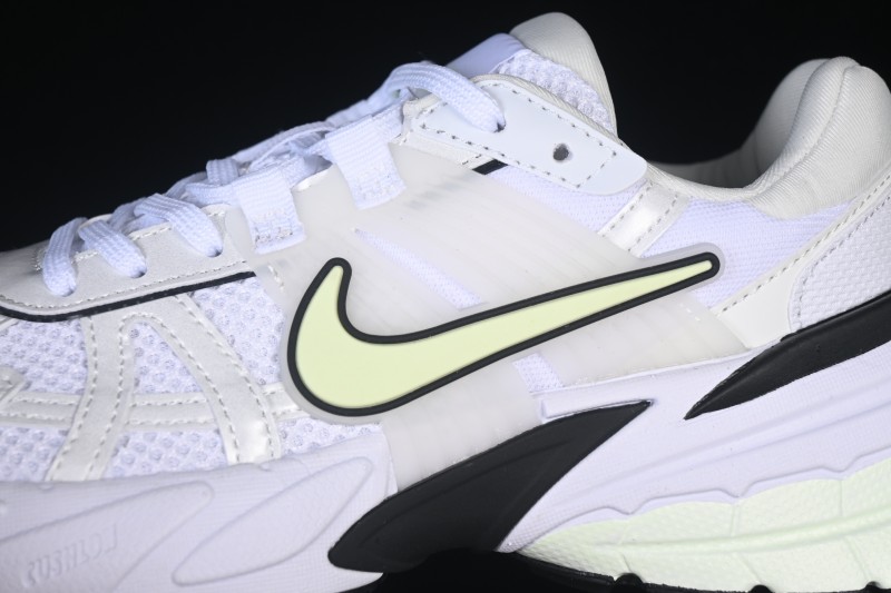 Nike V2K Run Retro Low-Top Running Shoes with Cushlon Foam Cushioning - FD0736-109