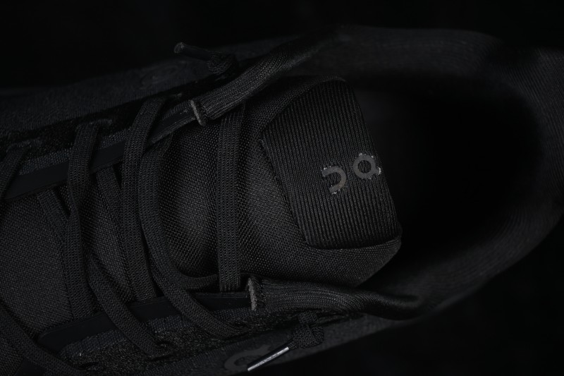On Cloudtilt Comfortable Slip-Resistant Low-Top Casual Urban Running Shoes - Black
