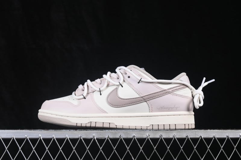 Nike SB Dunk Low Retro Skateboarding Shoes with Strap Detail - HF5441-007