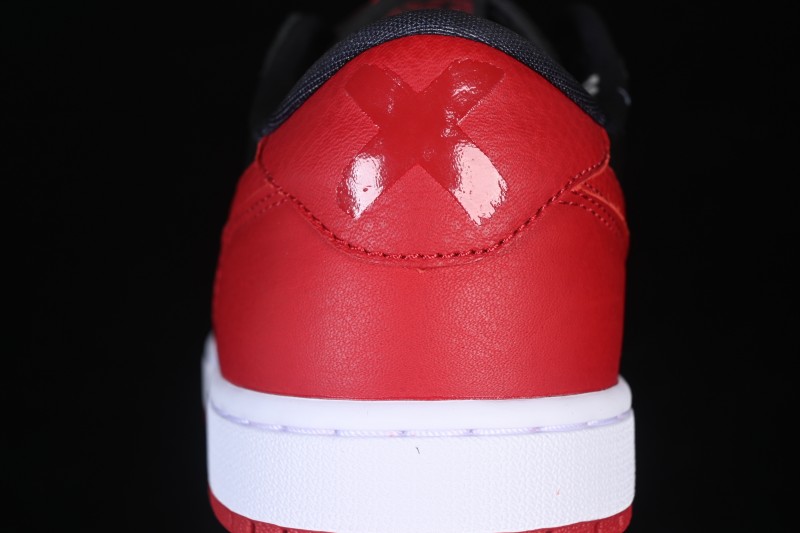Nike Air Jordan 1 Low Retro Basketball Shoes with Classic Colorway - IW6276-001