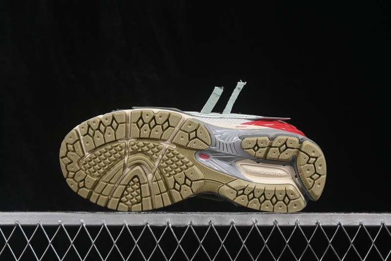 New Balance 1906 Retro Running Shoes with Breathable Mesh and T-Beam Arch Support - U19065DY