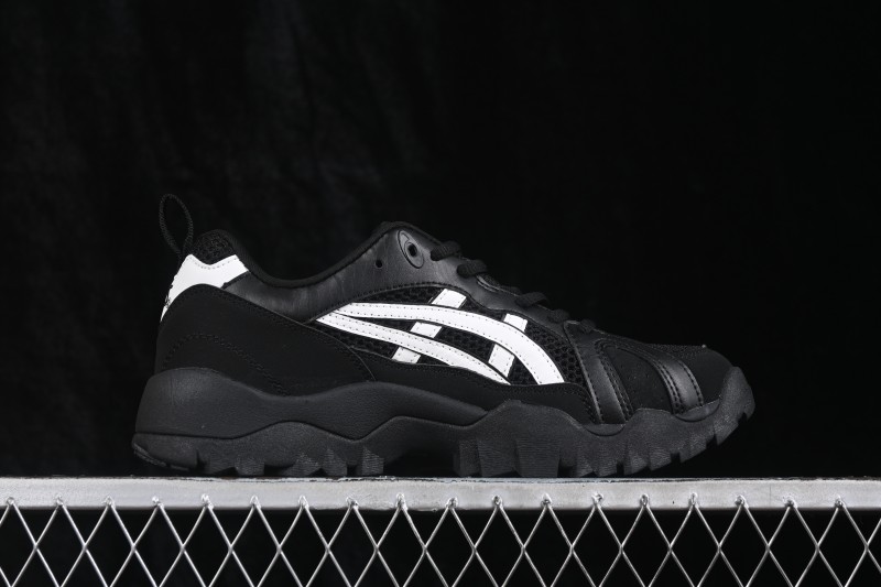 Asics Gel-Truck Hiking Shoes with Cushioning Comfort - 1203A714-001