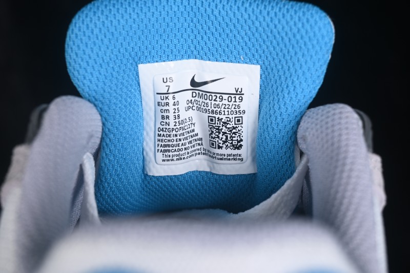 Nike Air Max 90 Retro Running Shoes with Visible Air Cushioning - DM0029-019