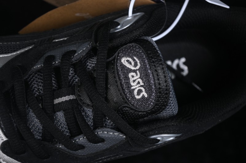 ASICS GEL-NYC Black Silver Unisex Retro Running Sneakers