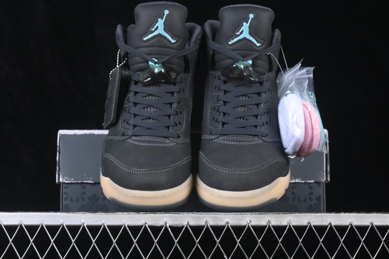 SoleFly x Air Jordan 5 Retro AJ5 Miami Wolf Grey - IU0734-001